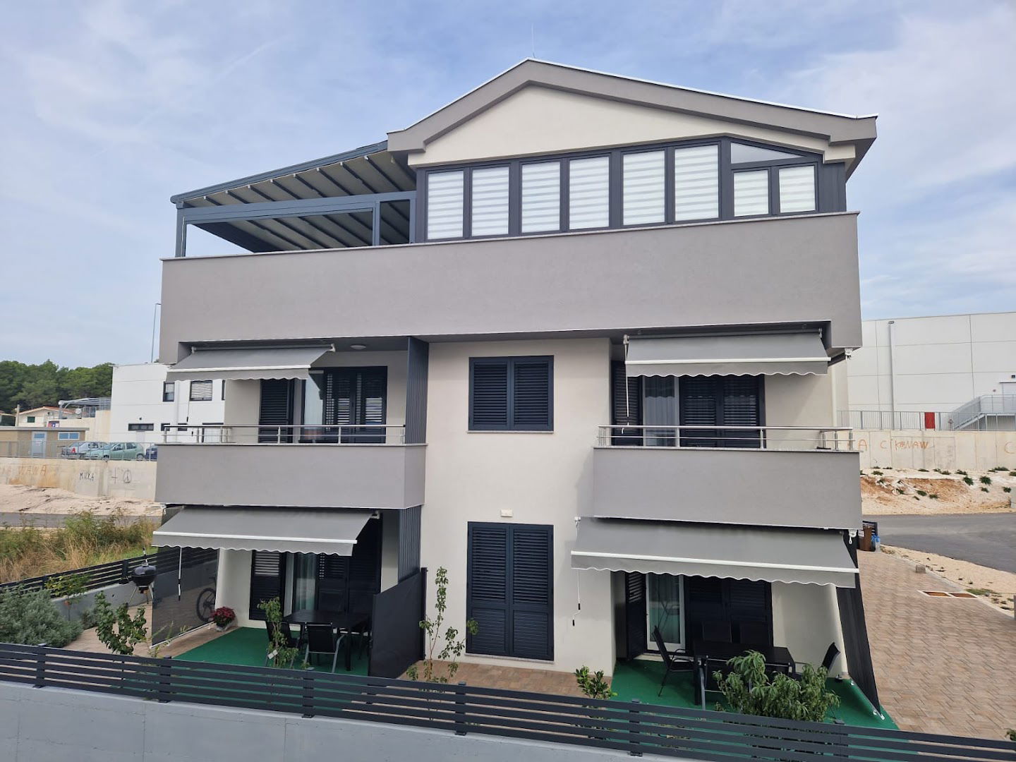 Villa Toni, Antuna Augustinčića 4, Biograd na Moru