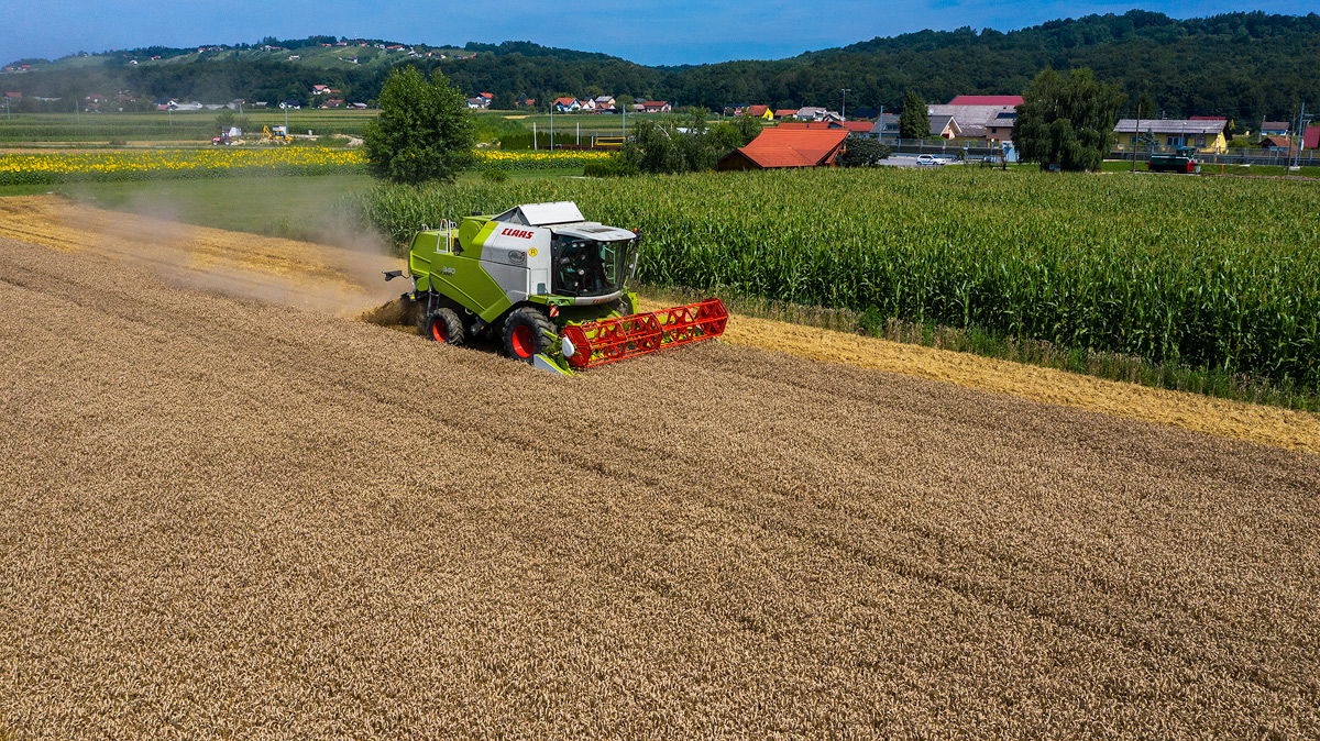 Storitve s kmetijsko mehanizacijo Sandi Hergula